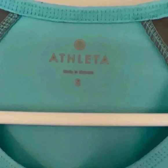Athleta Running Top  in Size Small. - Picture 2 of 4